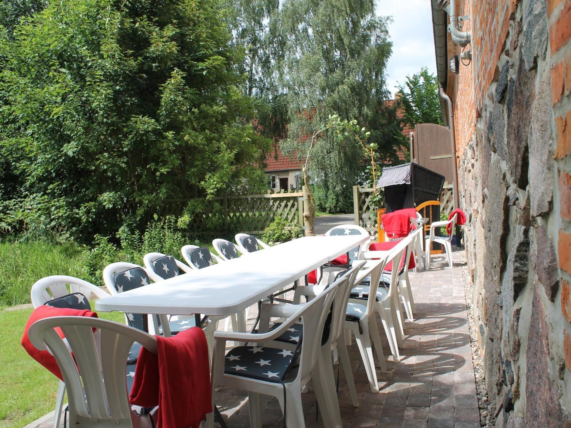 Mansion In Gressow With Terrace Garden Bbq Pond Bicycles Vila Exterior foto