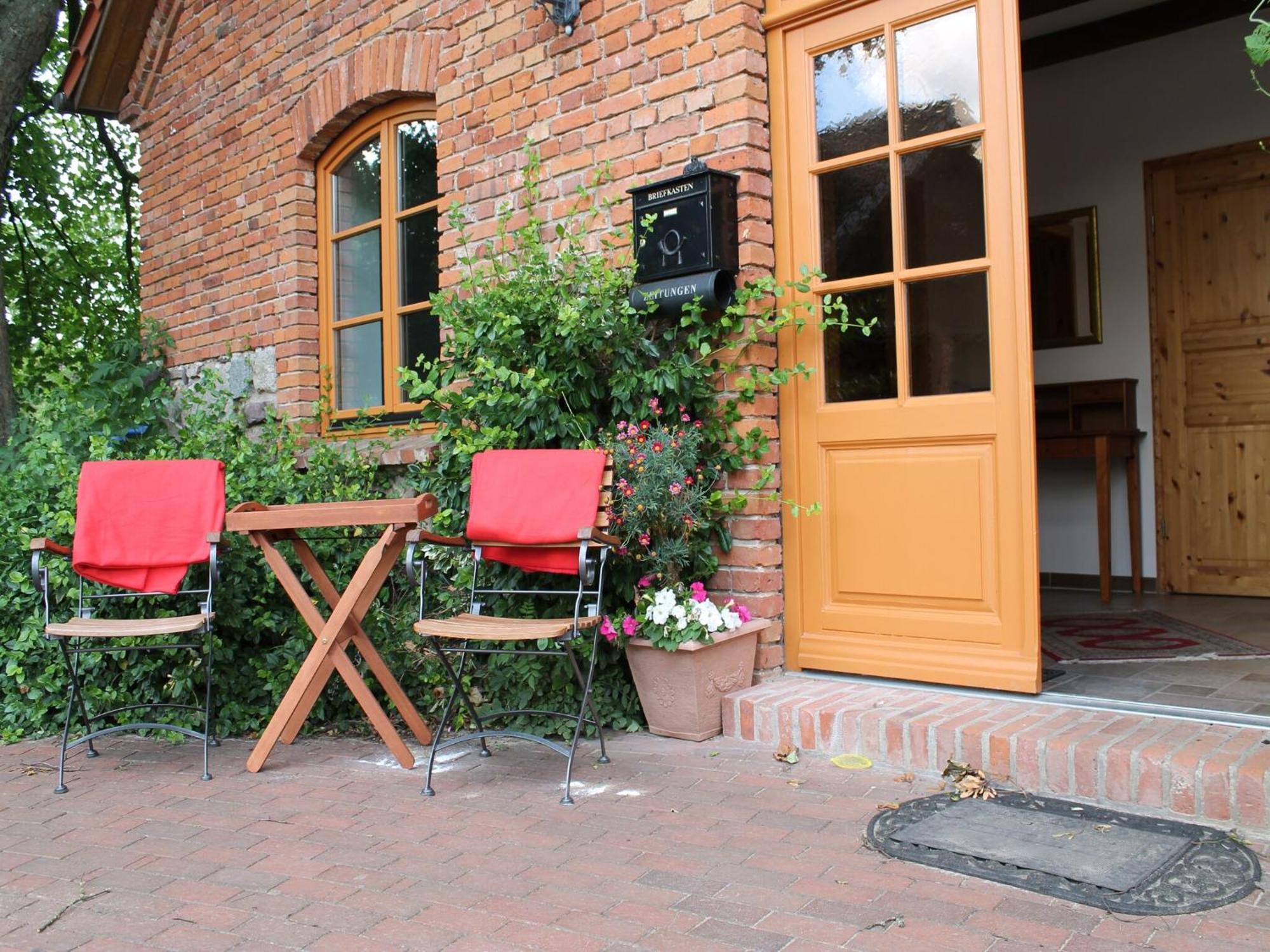 Mansion In Gressow With Terrace Garden Bbq Pond Bicycles Vila Exterior foto